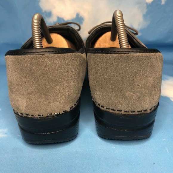 Land’s End Women’s Nursing Clogs Grayish Brown - Picture 2 of 8